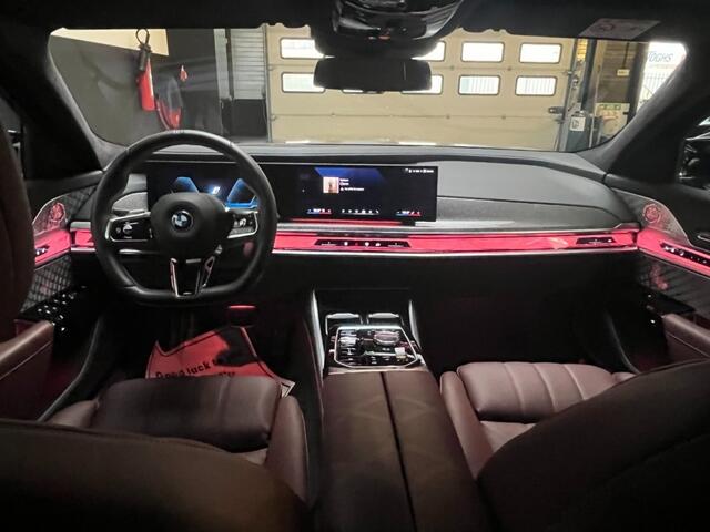 BMW i7 M70 X-Drive (VAT Car) (2026)