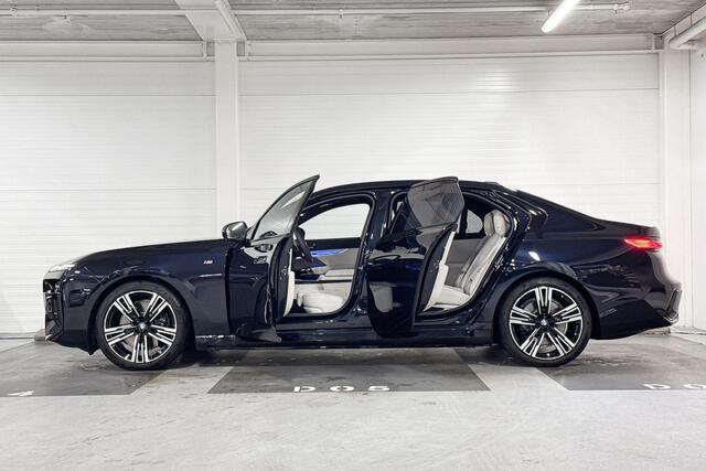BMW i7 eDrive50 | M-Sport Pro | Connoisseur Pack | Executive Pack | Innovation Pack | Sky Lounge