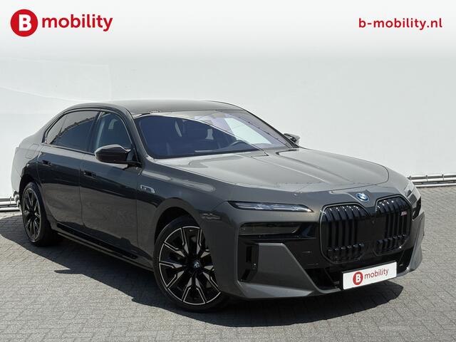 BMW i7 M70 xDrive 106 kWh 'Dravitgrau' Automatische Portieren Nw. pr. ¤225.242,- NL Auto! | Sky Lounge Panoramadak | Entertainment achter | Innovatiepack