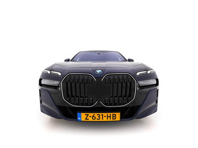 BMW i7 xDrive60 106 kWh M-Sportpack [3-Fase-11kW] {SoH-98%} (INCL.BTW) *PANO | HEAD-UP | LUXURY-LEATHER | FULL-LED | BLIND-SPOT | BOWERS&WILKINS | MEMORY-PACK | TOP-VIEW | VENTILATED/HEATED-COMFORTSEATS | SOFT-CLOSE | WIDE-SREEN-DIGICOCKPIT | KEYLESS