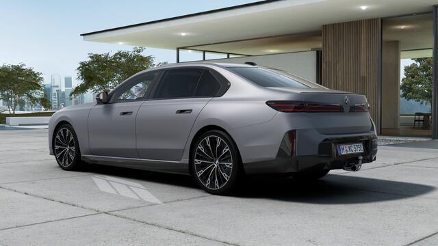 BMW i7 xDrive50 M Sport / Panoramadak Sky Lounge / Trekhaak / Bowers & Wilkins / 3D Head-Up / Executive Lounge Seating / Parking Assistant Professional