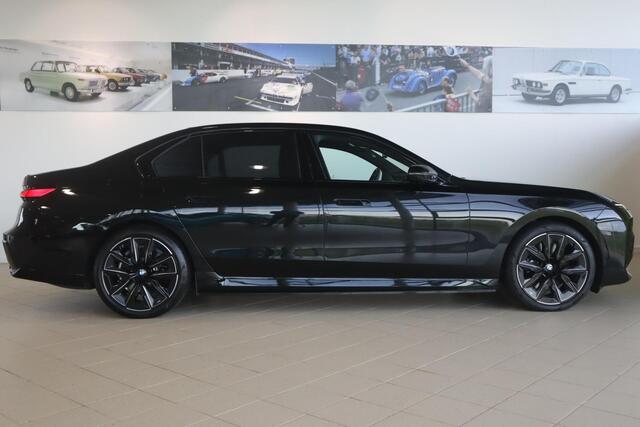 BMW i7 xDrive60 M Sportpakket Pro | Climate Acoustics Pack | Driving Assistant Professional | Parking Assistant professional |
