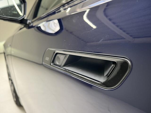 BMW i7 xDrive60 106 kWh | M Sport Pro | El. deuren | Pano Sky Lounge | Kristalen Koplampen | Massage Stoelen | Driver + Park Ass. Professional | B &W High End Sound | Carbon interieur | SOH 95,8% |