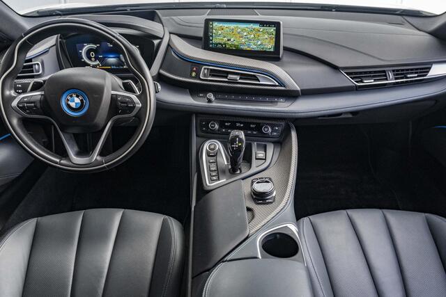BMW i8 | Comfort Access | Driving Assistant | BMW Laserlight | Head Up Display | Harman Kardon | 20 inch | M Sportremsysteem