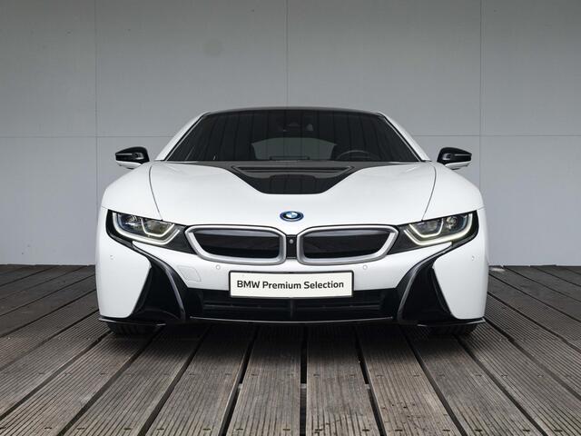 BMW i8 | Comfort Access | Driving Assistant | BMW Laserlight | Head Up Display | Harman Kardon | 20 inch | M Sportremsysteem