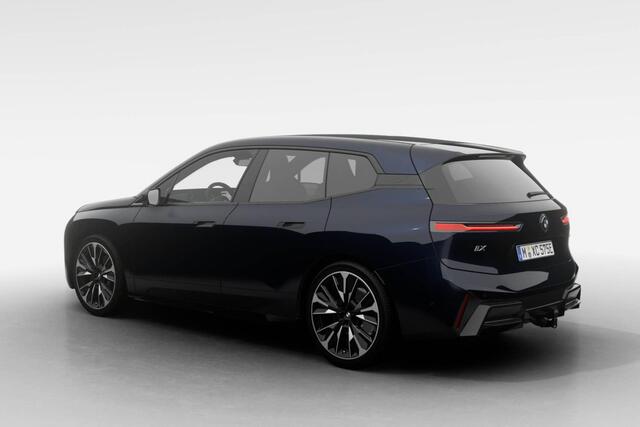 BMW iX xDrive45 | M Sport | Comfort Pack | Innovation Pack | Glazen Panoramadak Sky Lounge | Trekhaak