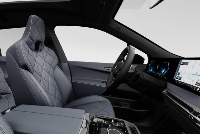 BMW iX xDrive45 | M Sport | Comfort Pack | Innovation Pack | Glazen Panoramadak Sky Lounge | Trekhaak