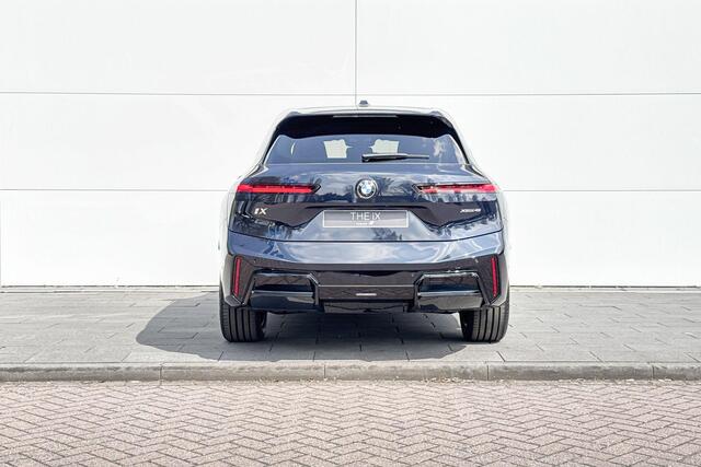 BMW iX xDrive45 | M Sport | Comfort Pack | Innovation Pack