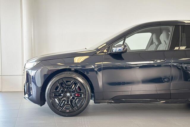 BMW iX xDrive60 | M Sport Pro | Comfort Pack | Innovation Pack | Soft-Close | Glazen Panoramadak Sky Lounge