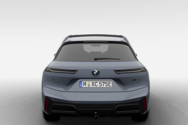 BMW iX xDrive M70 | Comfort Pack | Innovation Pack | Bowers & Wilkins Diamond Surround Sound Systeem | Glazen Panoramadak Sky Lounge | Trekhaak