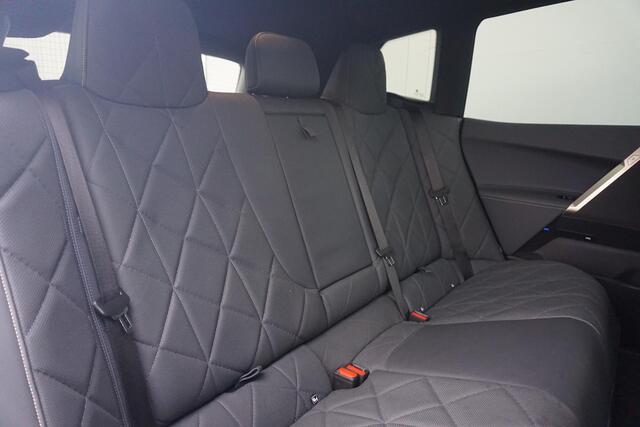 BMW iX xDrive40 High Executive Sportpakket 22'' / Laserlight / Comfort Acces / Trekhaak / Harman Kardon