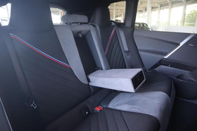 BMW iX xDrive60 | M Sportpakket Pro | Comfort Pack | Innovation Pack