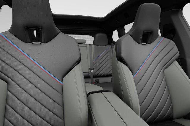 BMW iX xDrive45 | M Sport Pro | Comfort Pack | Innovation Pack | Trekhaak | Sky Lounge