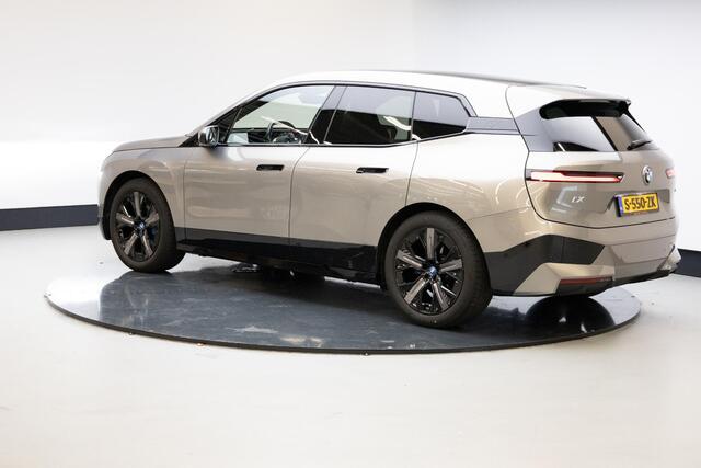 BMW iX xDrive40 High Executive 77 kWh | M-Sport | Sky Lounge | 21 Inch | Harman Kardon |
