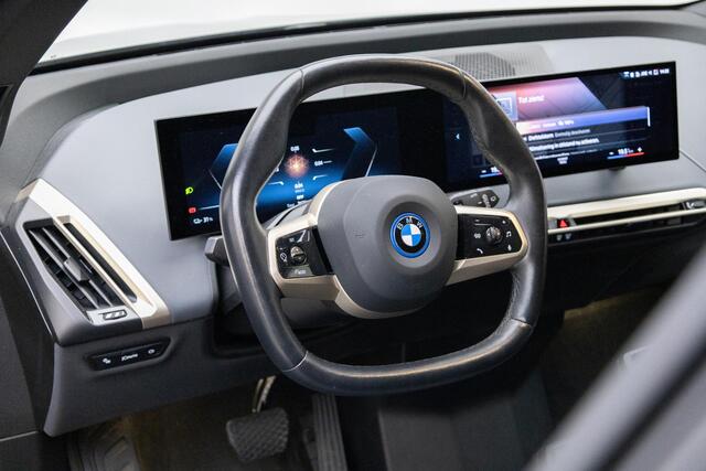BMW iX xDrive40 High Executive 77 kWh | M-Sport | Sky Lounge | 21 Inch | Harman Kardon |