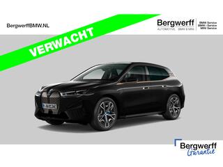 bmw-ix-xdrive50---luchtvering---int