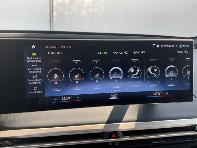 BMW iX xDrive50 High Executive 112 kWh Laser B&W Pano.dak Trekhaak M-sport
