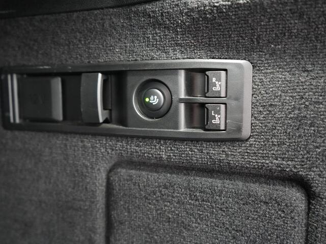 BMW iX xDrive40 High Executive 77 kWh INCL BTW | Trekhaak af Fabriek | Panodak | Lederen Comfortzetels Massage & Memory | 360 Camera | Head Up | Widescreen | 22"L.M | Harman Kardon |