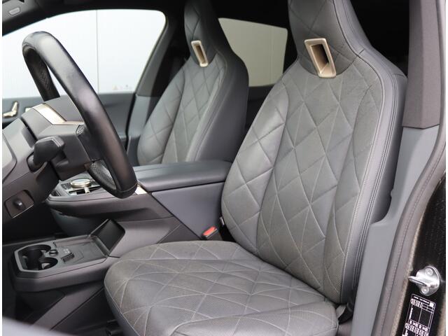 BMW iX xDrive40 High Executive 77 kWh | M-sport | CoPilot Pack | Pano | H&K