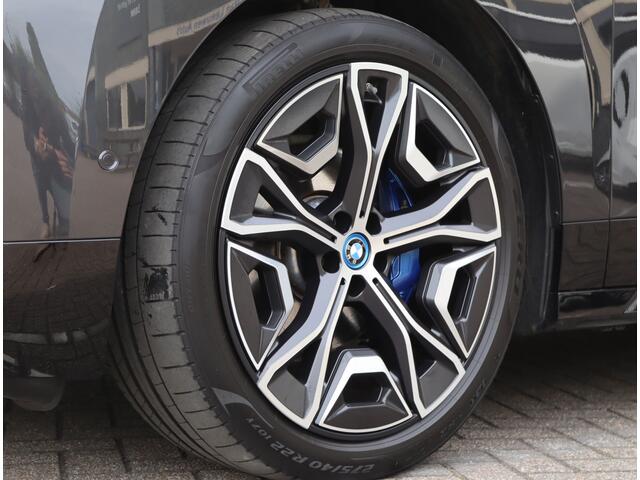 BMW iX xDrive40 High Executive 77 kWh | M-sport | CoPilot Pack | Pano | H&K