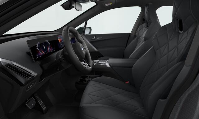 BMW iX xDrive45 101 kWh | 22 Inch | M-Sportpakket Pro | Comfort pack | Innovation Pack | Trekhaak