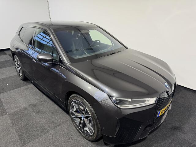 BMW iX xDrive40 High Ex.