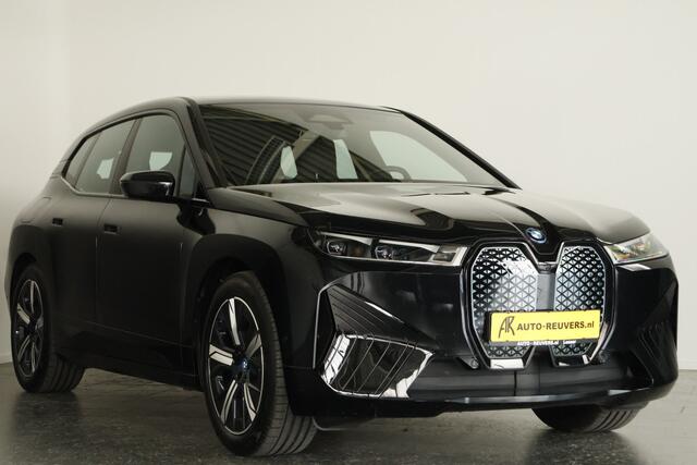 BMW iX xDrive50 Sport SKY 112 kWh / Pano / HUD / Harmankardon / Trekhaak