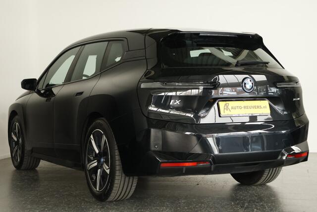 BMW iX xDrive50 Sport SKY 112 kWh / Pano / HUD / Harmankardon / Trekhaak