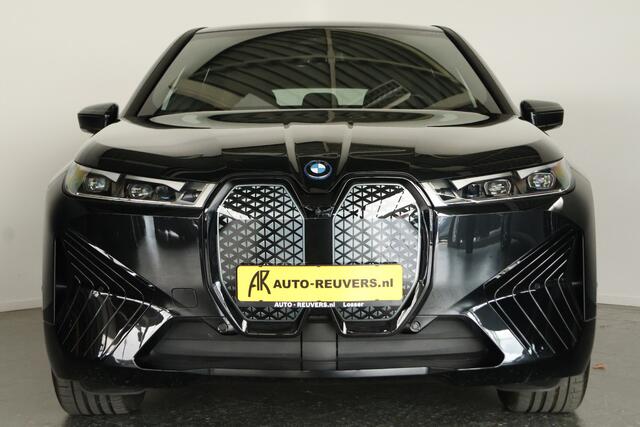 BMW iX xDrive50 Sport SKY 112 kWh / Pano / HUD / Harmankardon / Trekhaak