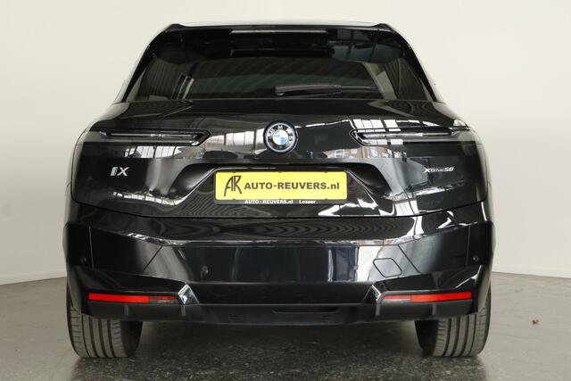 BMW iX xDrive50 Sport SKY 112 kWh / Pano / HUD / Harmankardon / Trekhaak