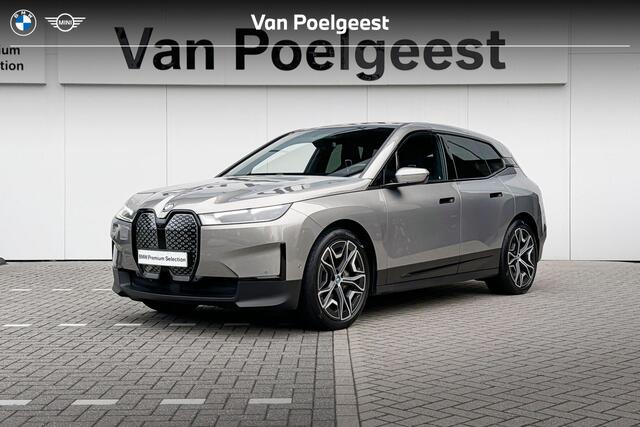 BMW iX xDrive50 Trekhaak | Panoramadak | Integral Active Steering