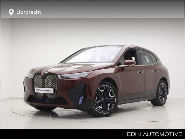 BMW iX xDrive50 High Executive 112 kWh | 22" | Trekhaak | Ventilatie | Panorama Skylounge | CoPilot | Bowers & Wilkins Diamond Surround Sound Systeem