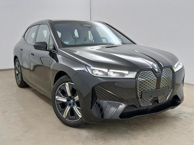 BMW iX xDrive40 | Sportpakket | 21" | Driving Assistant Plus | Flexible Fast Charger 2.0