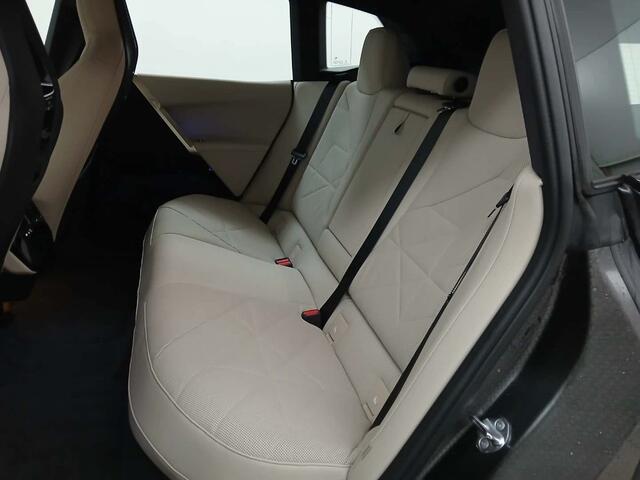 BMW iX xDrive40 | Sportpakket | 21" | Driving Assistant Plus | Flexible Fast Charger 2.0