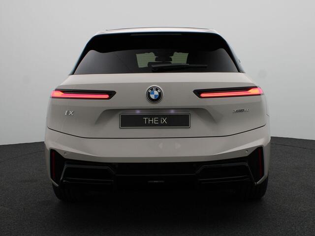 BMW iX xDrive60 | M Sportpakket Pro | Comfort Pack icm M Sportpakket | Innovation Pack