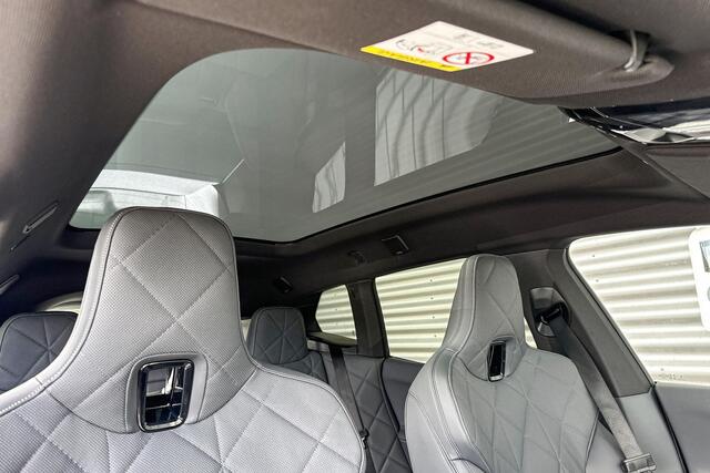 BMW iX xDrive45 101 kWh