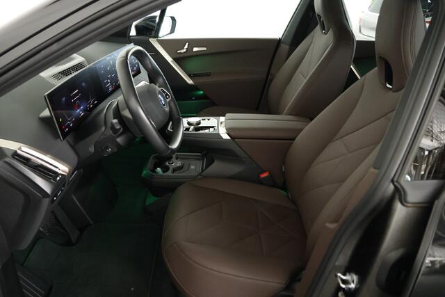 BMW iX xDrive50 Sport SKY 112 kWh / Pano / HUD / Harmankardon / Trekhaak