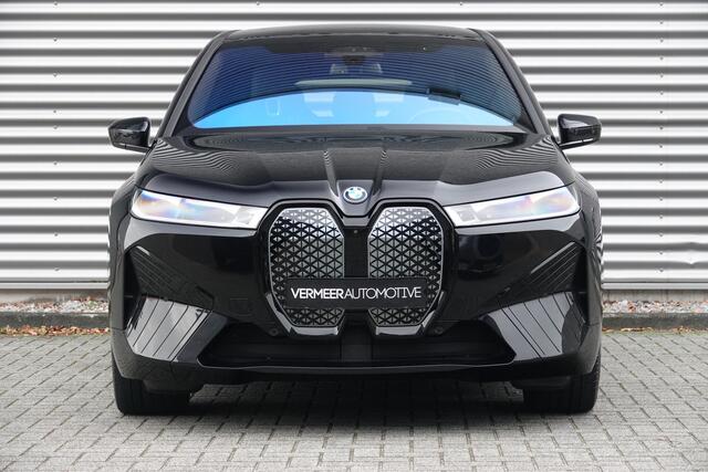 BMW iX xDrive40 Sport Edition 77 kWh | Driving Ass Prof | Pano | Soft Close | Laser | Massage | Ventilatie | Trekhaak |