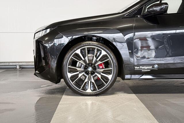 BMW iX xDrive45 101 kWh | M Sportpakket Pro | Comfort Pack | Innovation Pack