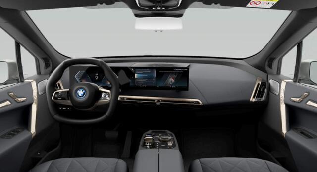 BMW iX M60 xDrive - Pano - Bowers & Wilkins - Trekhaak - Stoelventilatie