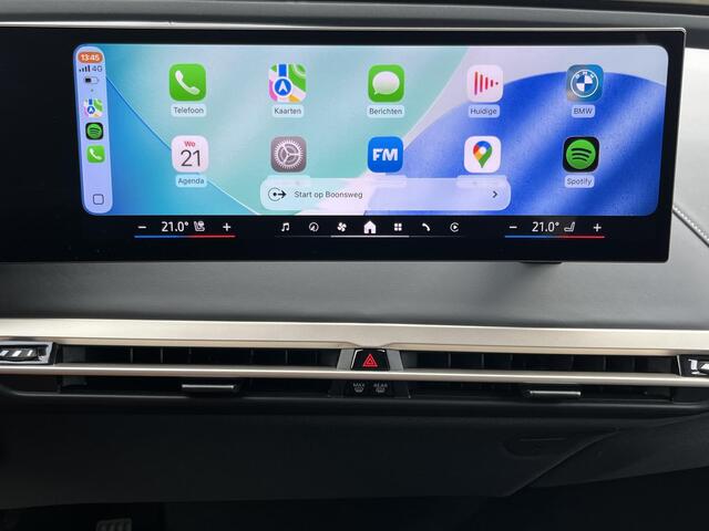 BMW iX xDrive50 Business Edition Plus 112 kWh | Nieuwprijs ¤128.798,-!!/NL Auto/1e Eig./Luchtvering/Navi/Pano.Dak/Leder/Elektr.Wegklapbare Trekhaak/Apple Car-Play-Android Auto