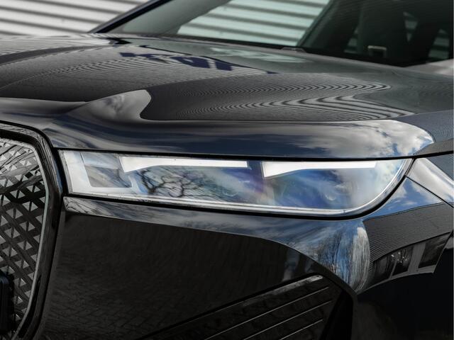 BMW iX xDrive50 - Luchtvering - Active Steering - Pano - Trekhaak