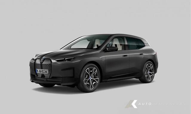 BMW iX xDrive50 Executive 112 kWh | 4-Wielbest. | Luchtvering | Trekhaak | Warmte comfort pakket | 22' Inch |
