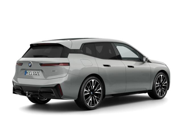 BMW iX xDrive60 | M Sportpakket Pro | Comfort Pack | Innovation Pack | Luchtvering | Trekhaak | Panoramadak | Bowers & Wilkins