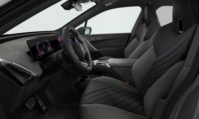 BMW iX xDrive60 | M Sportpakket Pro | Comfort Pack | Innovation Pack | Luchtvering | Trekhaak | Panoramadak | Bowers & Wilkins