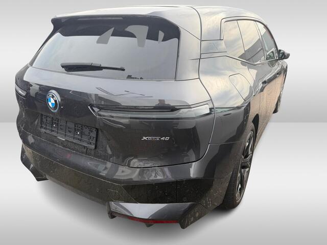 BMW iX xDrive40 M-Sport SKY Edition 77 kWh / Panorama / HarmanKardon / 3D Camera / Trekhaak