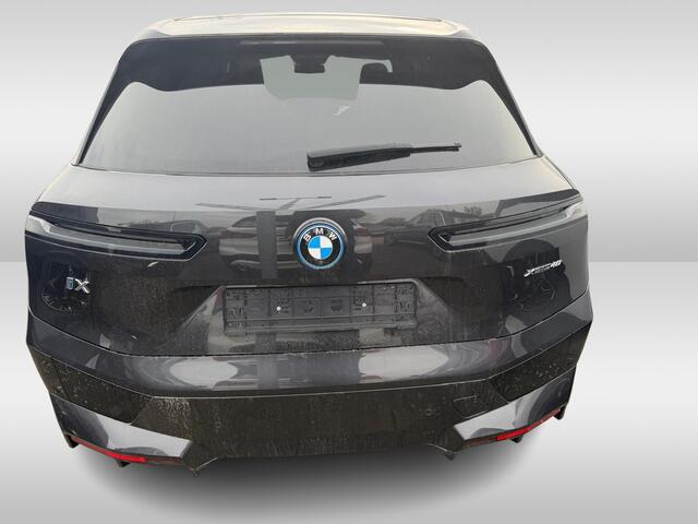 BMW iX xDrive40 M-Sport SKY Edition 77 kWh / Panorama / HarmanKardon / 3D Camera / Trekhaak