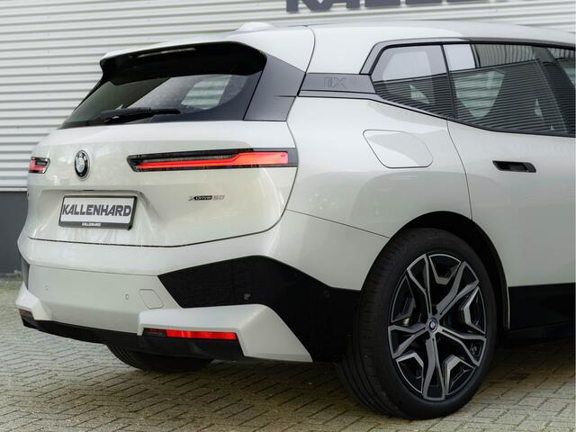 BMW iX xDrive50 - 112 kWh - Luchtvering - Active Steering - Driving Ass Prof