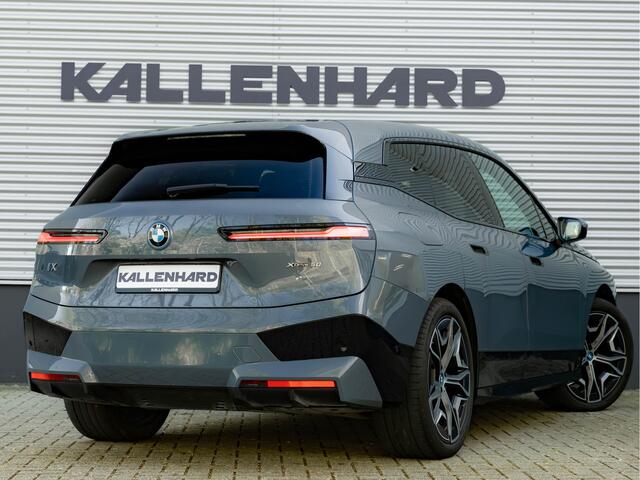 BMW iX xDrive50 - 112kWh - Sport Pakket - Pano - Driving Ass Prof - Head-up