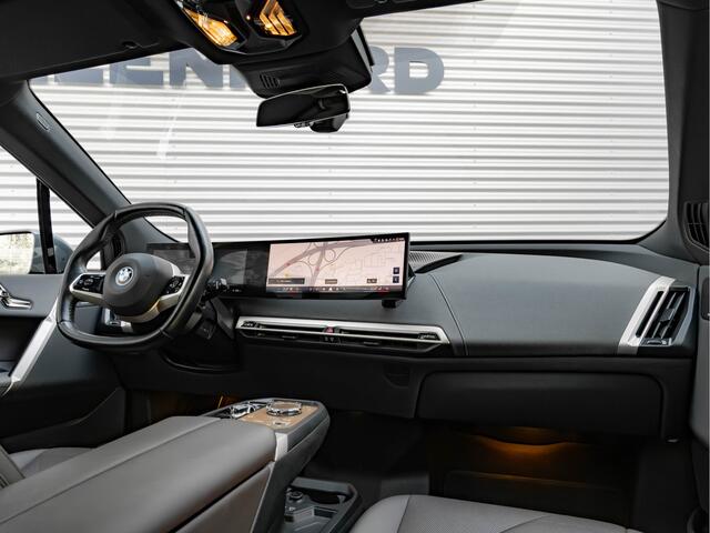 BMW iX xDrive50 - 112kWh - Sport Pakket - Pano - Driving Ass Prof - Head-up